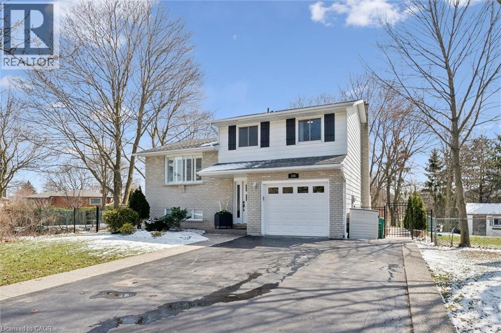 306 Daleside Place, Waterloo, Ontario  N2L 5M4 - Photo 3 - 40817861