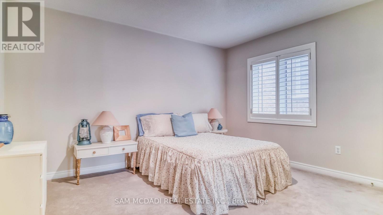 5396 Planter's Wd Court, Mississauga, Ontario  L5M 5V2 - Photo 23 - W12872914