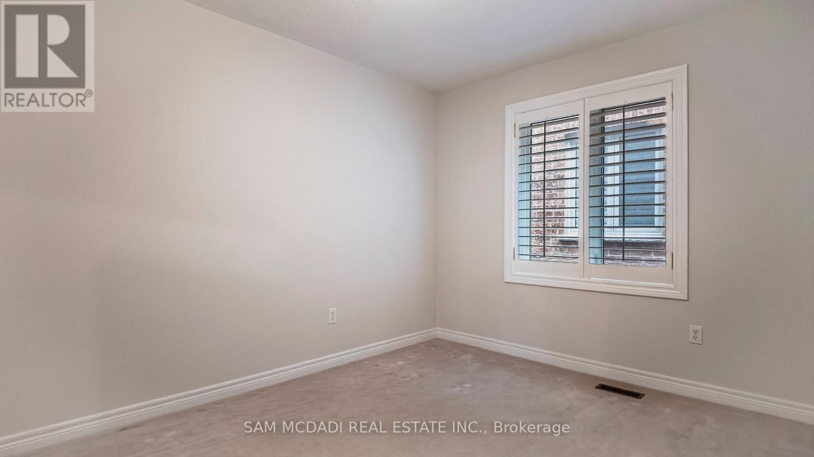 5396 Planter's Wd Court, Mississauga, Ontario  L5M 5V2 - Photo 9 - W12872914