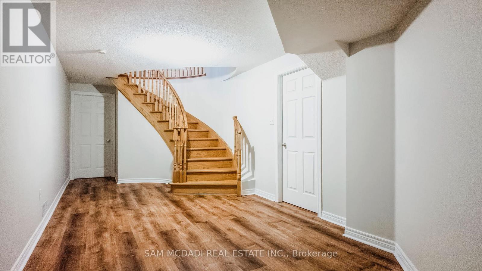 5396 Planter's Wd Court, Mississauga, Ontario  L5M 5V2 - Photo 28 - W12872914