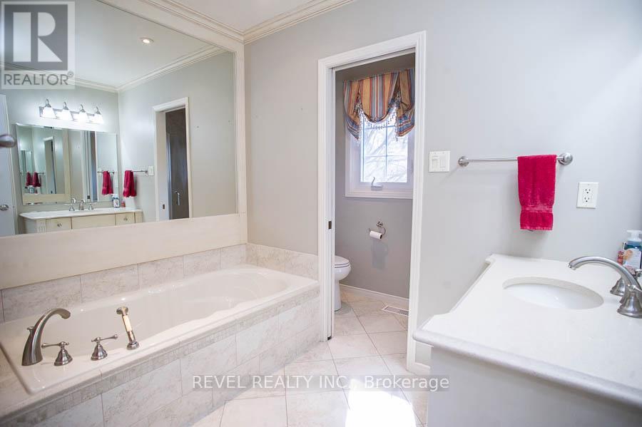 23 Scarfe Gardens, Brantford, Ontario  N3T 6B2 - Photo 27 - X12972070