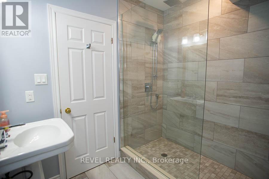 23 Scarfe Gardens, Brantford, Ontario  N3T 6B2 - Photo 41 - X12972070