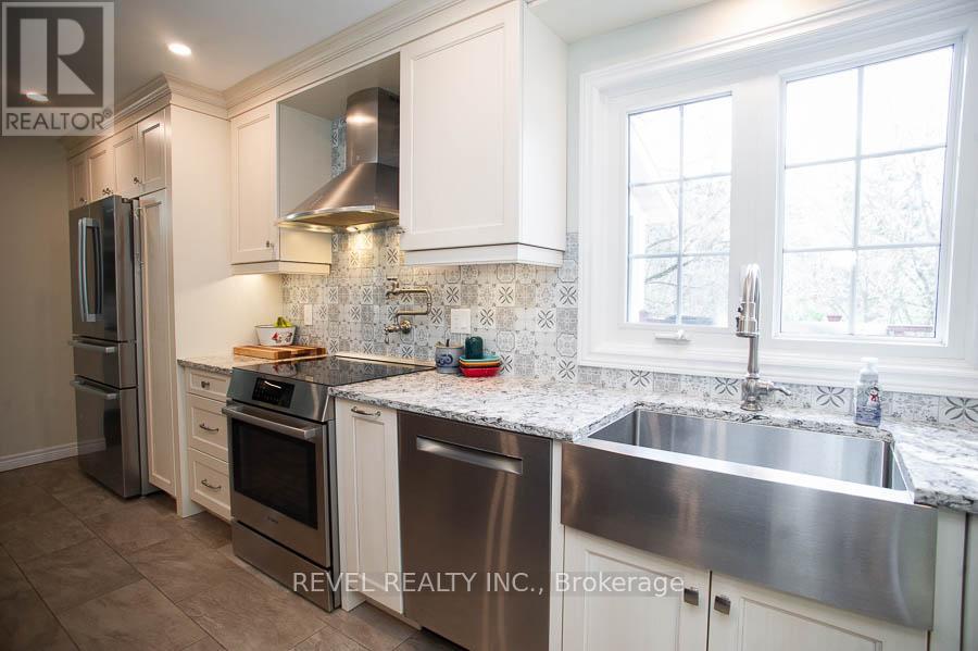 23 Scarfe Gardens, Brantford, Ontario  N3T 6B2 - Photo 9 - X12972070