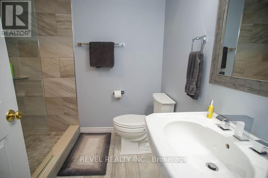 23 Scarfe Gardens, Brantford, Ontario  N3T 6B2 - Photo 40 - X12972070