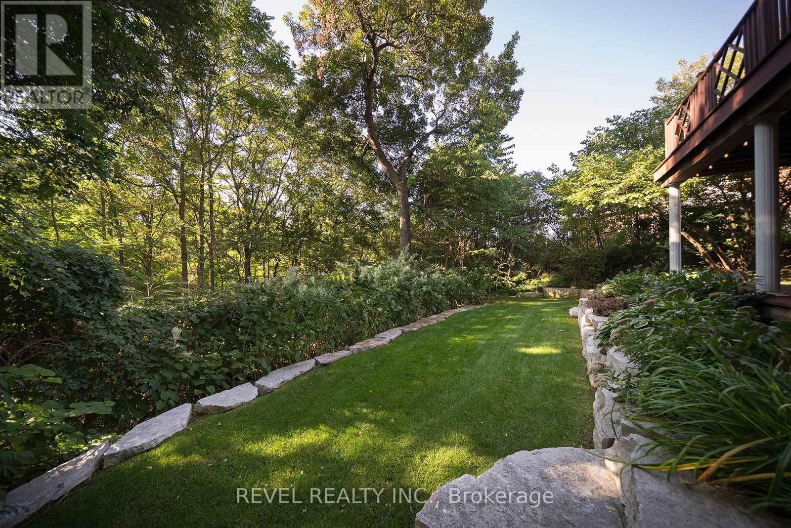 23 Scarfe Gardens, Brantford, Ontario  N3T 6B2 - Photo 46 - X12972070