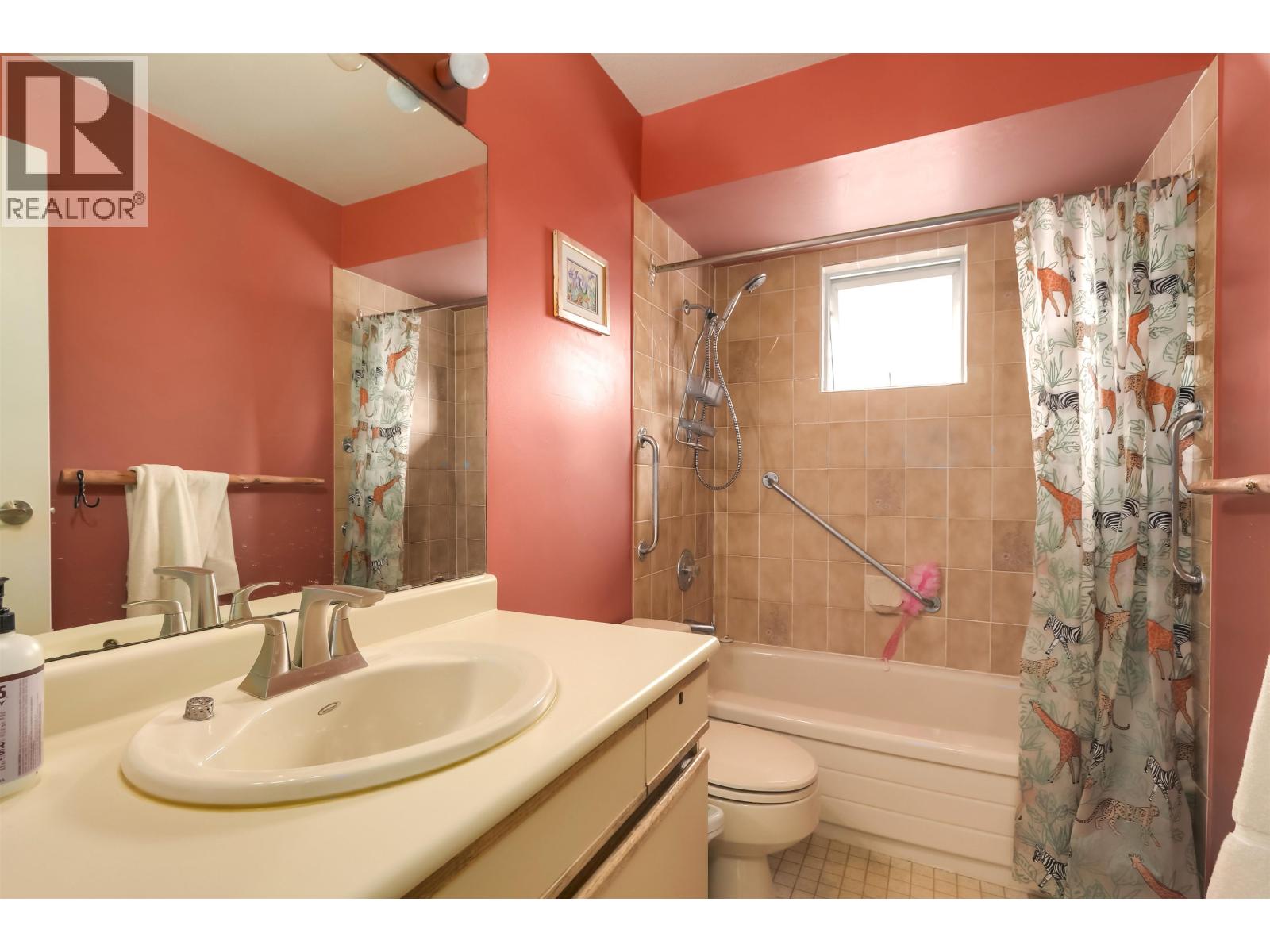 229 W 22nd Street, North Vancouver, British Columbia V7M 2A2 - Photo 13 - R3107292