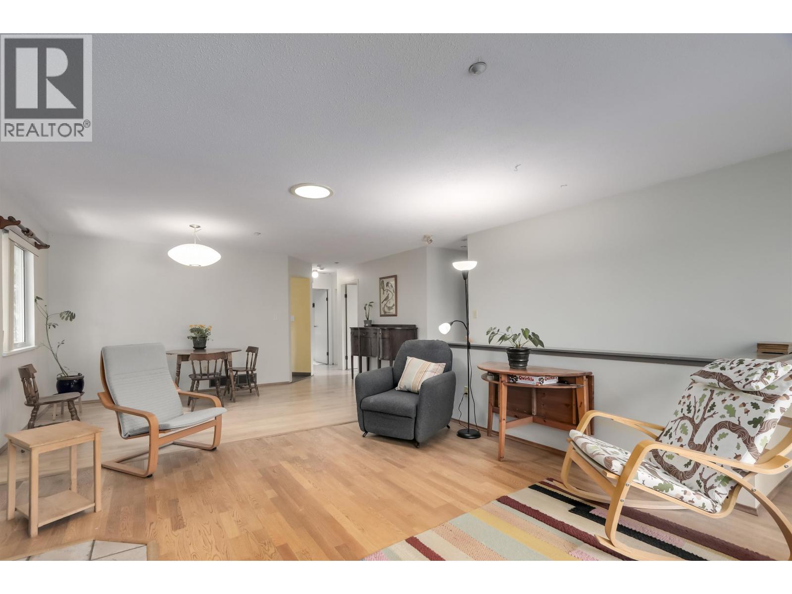 229 W 22nd Street, North Vancouver, British Columbia V7M 2A2 - Photo 6 - R3107292