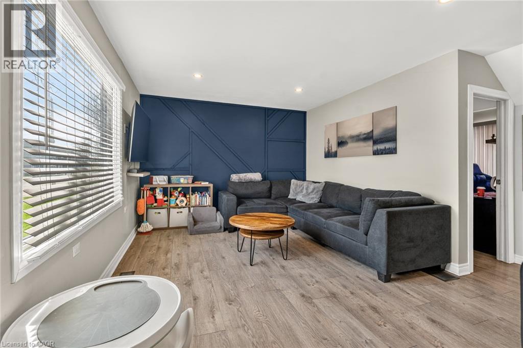 325 Crowland Avenue, Welland, Ontario  L3B 1X5 - Photo 11 - 40818522