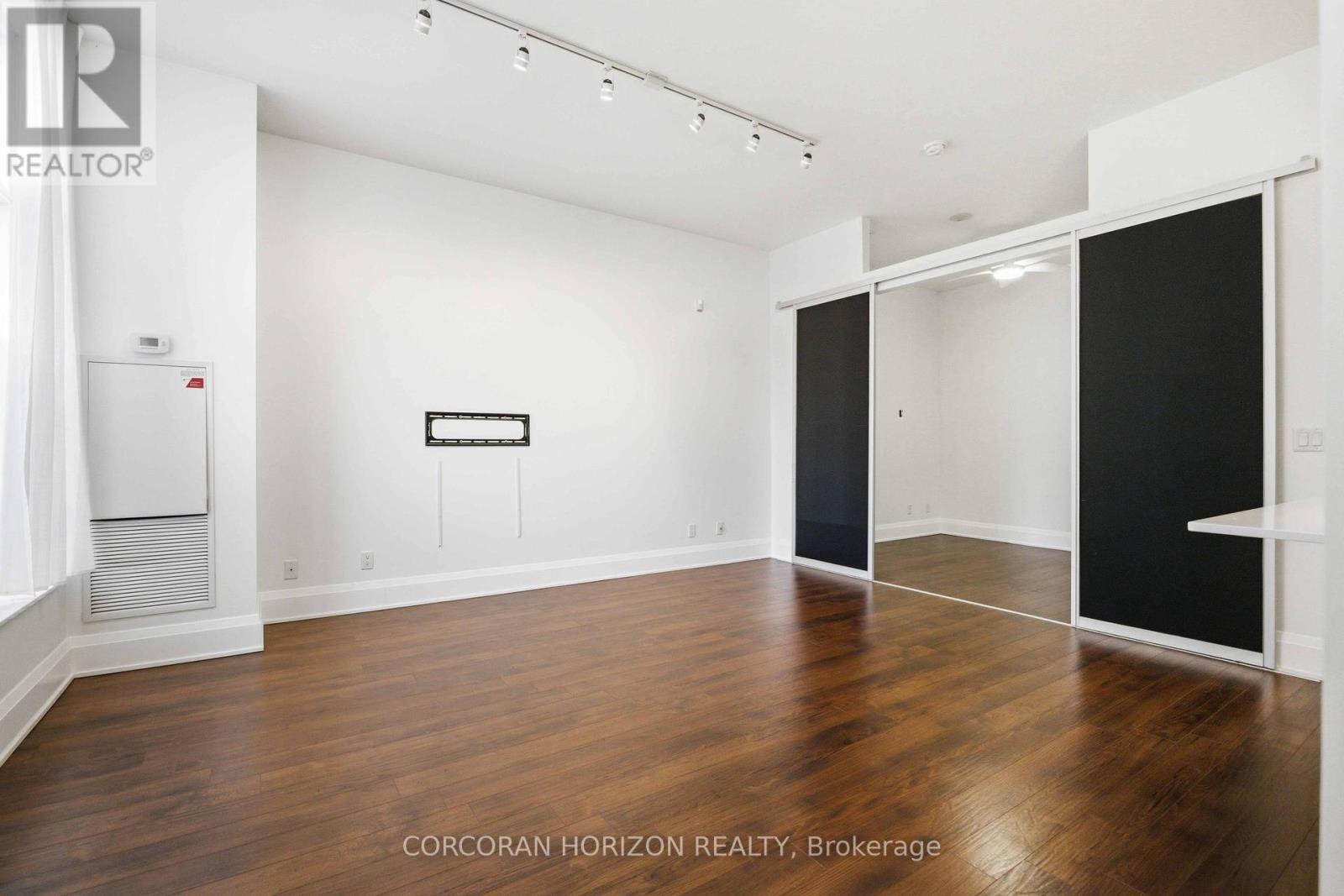 L003 - 100 Harrison Garden Boulevard, Toronto, Ontario  M2N 0C2 - Photo 3 - C12972940