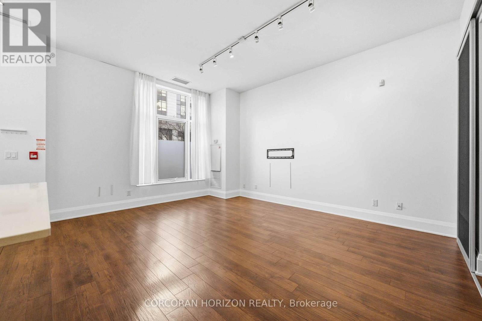 L003 - 100 Harrison Garden Boulevard, Toronto, Ontario  M2N 0C2 - Photo 9 - C12972940