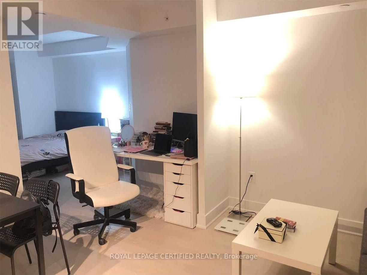 1718 - 955 Bay Street, Toronto, Ontario  M5S 2A2 - Photo 5 - C12973010