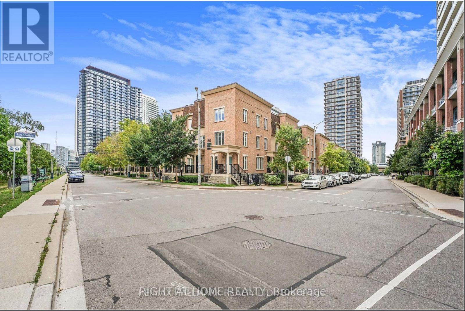 914 - 50 WESTERN BATTERY ROAD, Toronto, Ontario