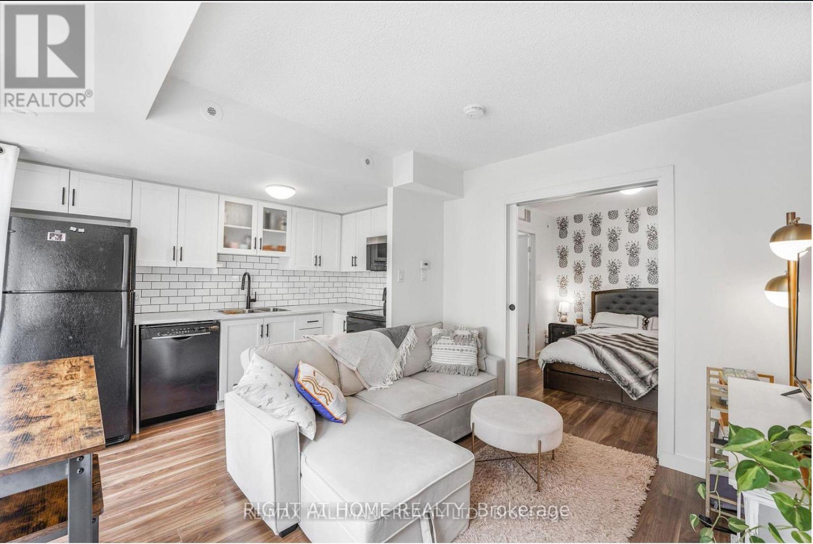 914 - 50 Western Battery Road, Toronto, Ontario  M6K 3P1 - Photo 3 - C12973148