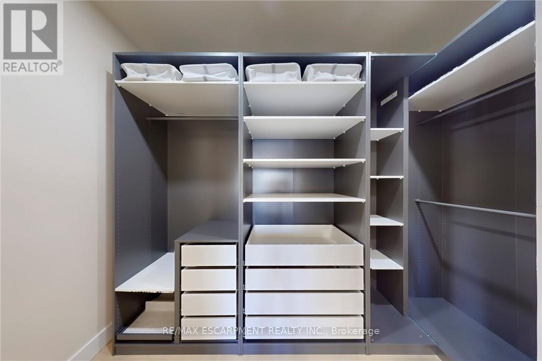 28 Dunsmore Gardens, Toronto, Ontario  M3H 3M2 - Photo 23 - C12973154