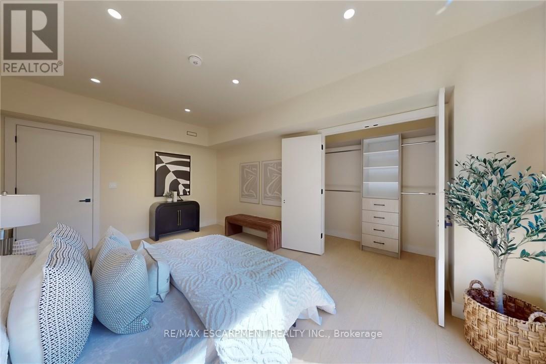 28 Dunsmore Gardens, Toronto, Ontario  M3H 3M2 - Photo 28 - C12973154