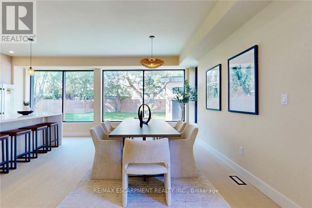 28 Dunsmore Gardens, Toronto, Ontario  M3H 3M2 - Photo 6 - C12973154