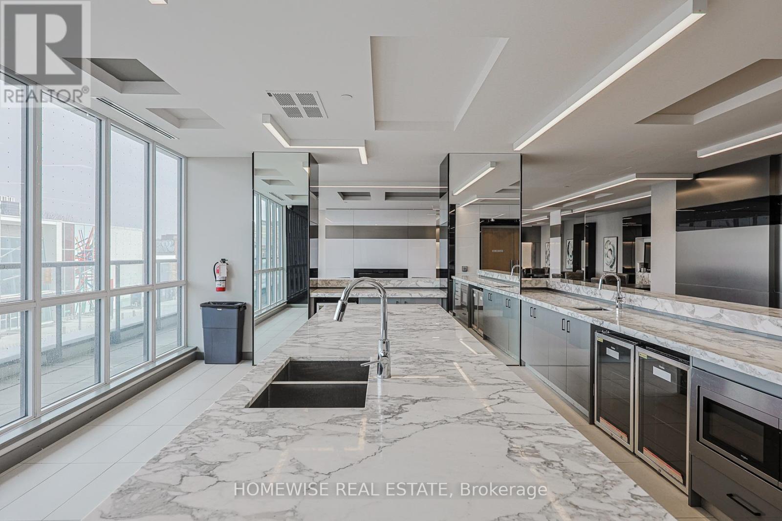 305 - 1603 Eglinton Avenue W, Toronto, Ontario  M6E 0A1 - Photo 36 - C12973174