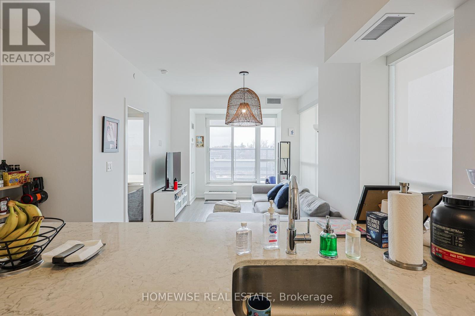 305 - 1603 Eglinton Avenue W, Toronto, Ontario  M6E 0A1 - Photo 6 - C12973174