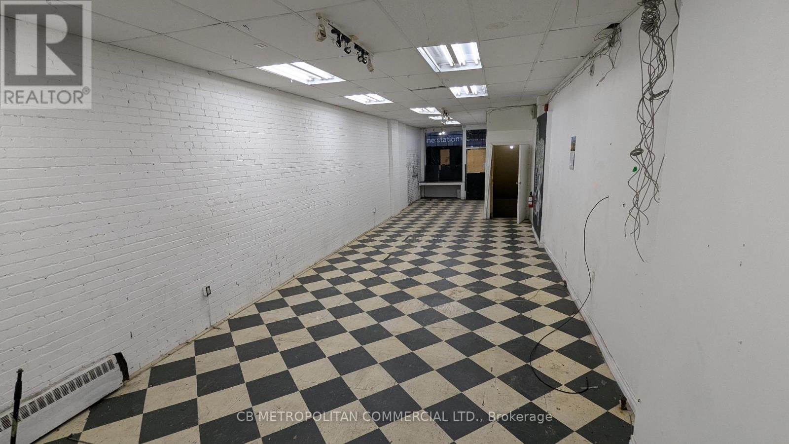 A - 213 Queen Street, Toronto, Ontario  M5A 1S2 - Photo 3 - C12973176