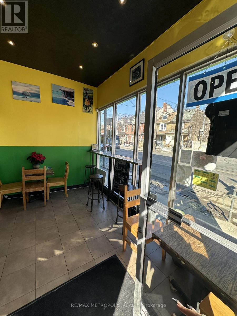 854 Bathurst Street, Toronto, Ontario  M5R 3G3 - Photo 10 - C12973192