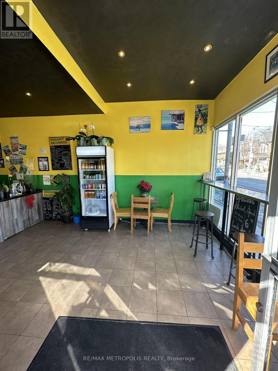 854 Bathurst Street, Toronto, Ontario  M5R 3G3 - Photo 11 - C12973192