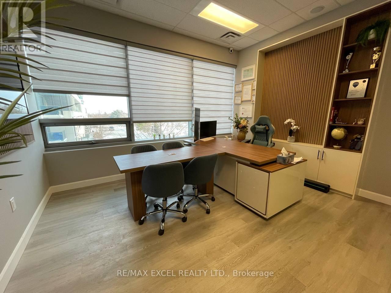 202 - 7163 YONGE STREET, Markham, Ontario