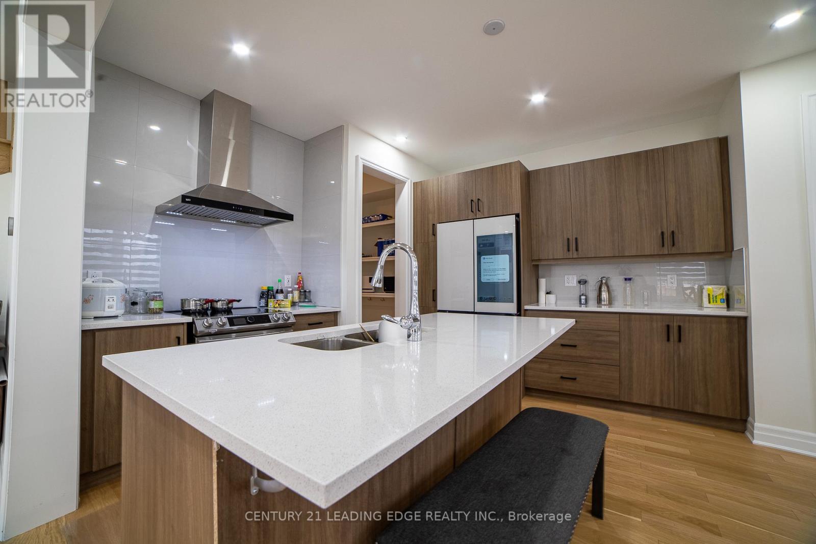 1 George Roman Avenue, Markham, Ontario  L6C 3L9 - Photo 9 - N12973006