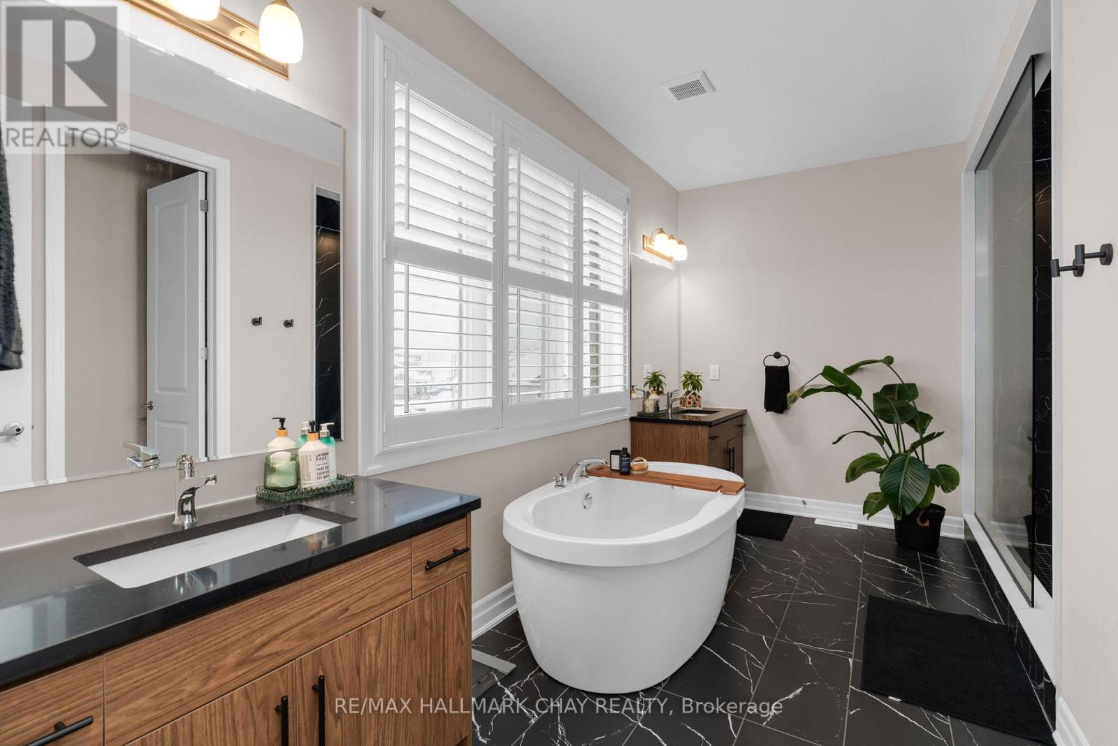 721 Mika Street, Innisfil, Ontario  L9S 0R8 - Photo 17 - N12973040