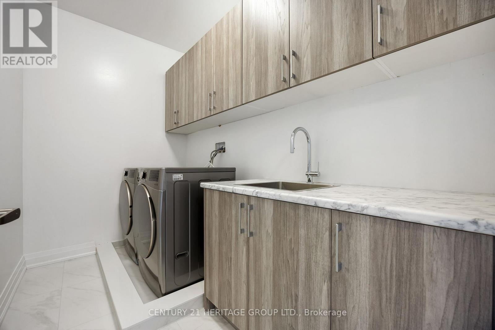 159 Snively Street, Richmond Hill, Ontario  L4E 3E9 - Photo 12 - N12973060