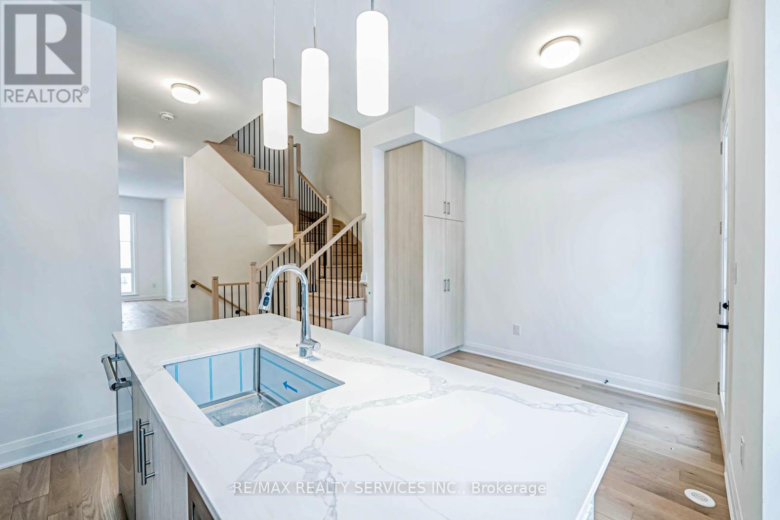 35 Alton Crescent, Vaughan, Ontario  L6S 3E7 - Photo 16 - N12973068