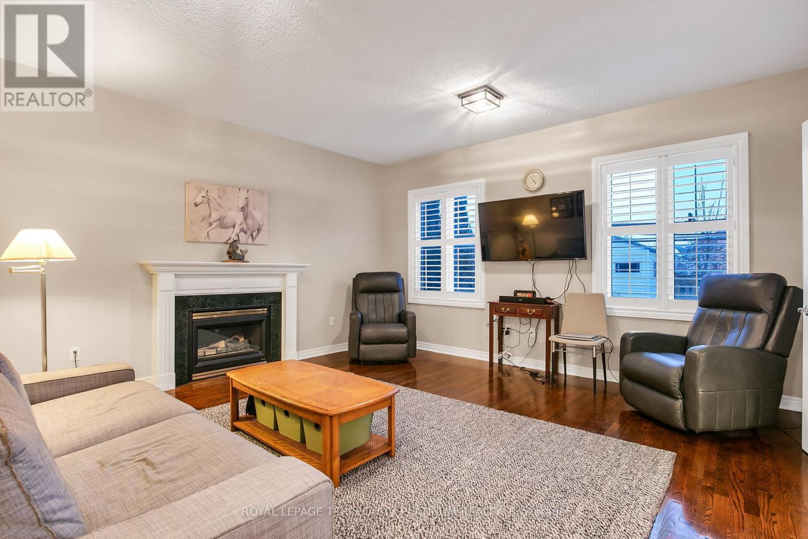 68 Grandlea Crescent, Markham, Ontario  L3S 4A3 - Photo 3 - N12973094