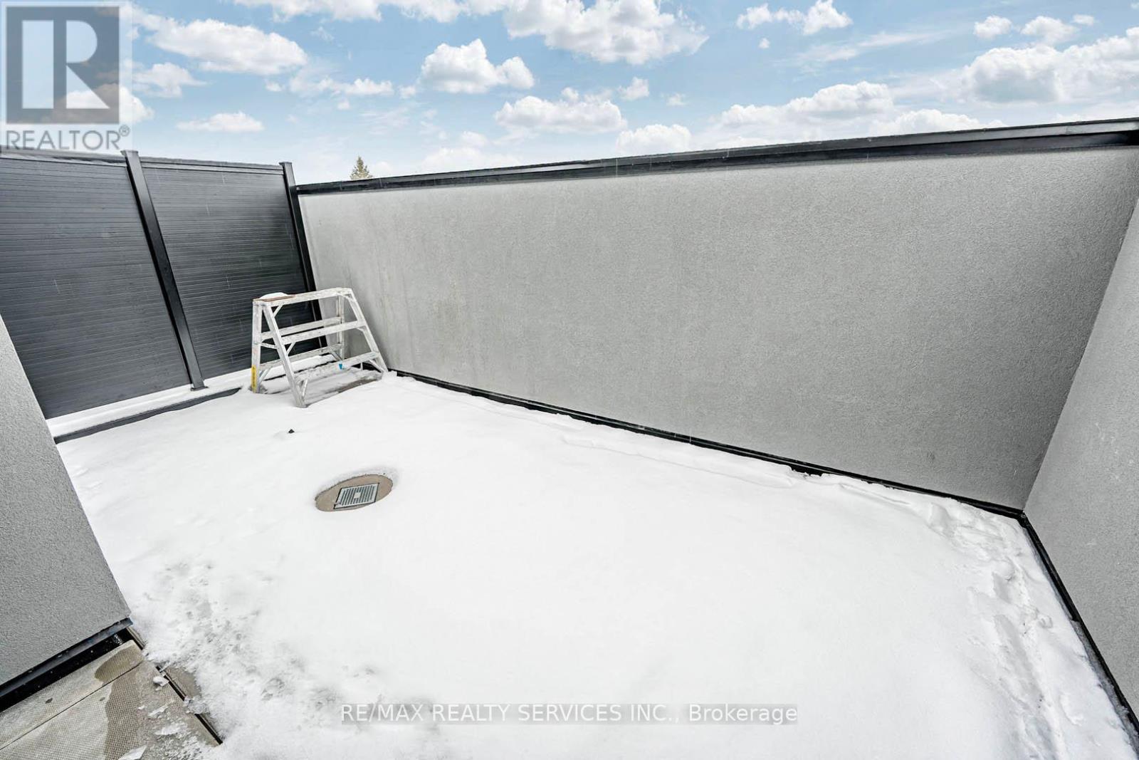 35 Alton Crescent, Vaughan, Ontario  L6S 3E7 - Photo 32 - N12973122