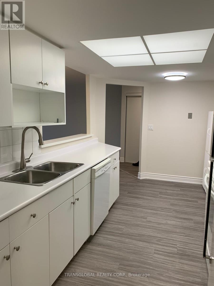 505 - 100 Observatory Lane, Richmond Hill, Ontario  L4C 1T4 - Photo 7 - N12973168