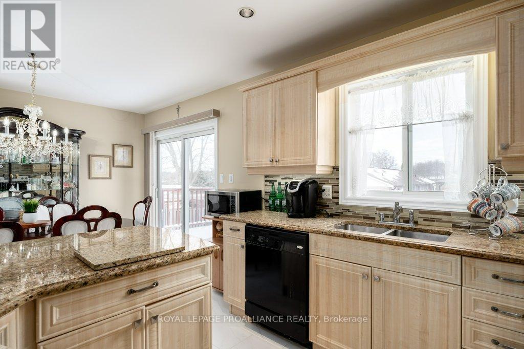 24 Stonegate Crescent, Quinte West, Ontario  K0K 2C0 - Photo 13 - X12970294