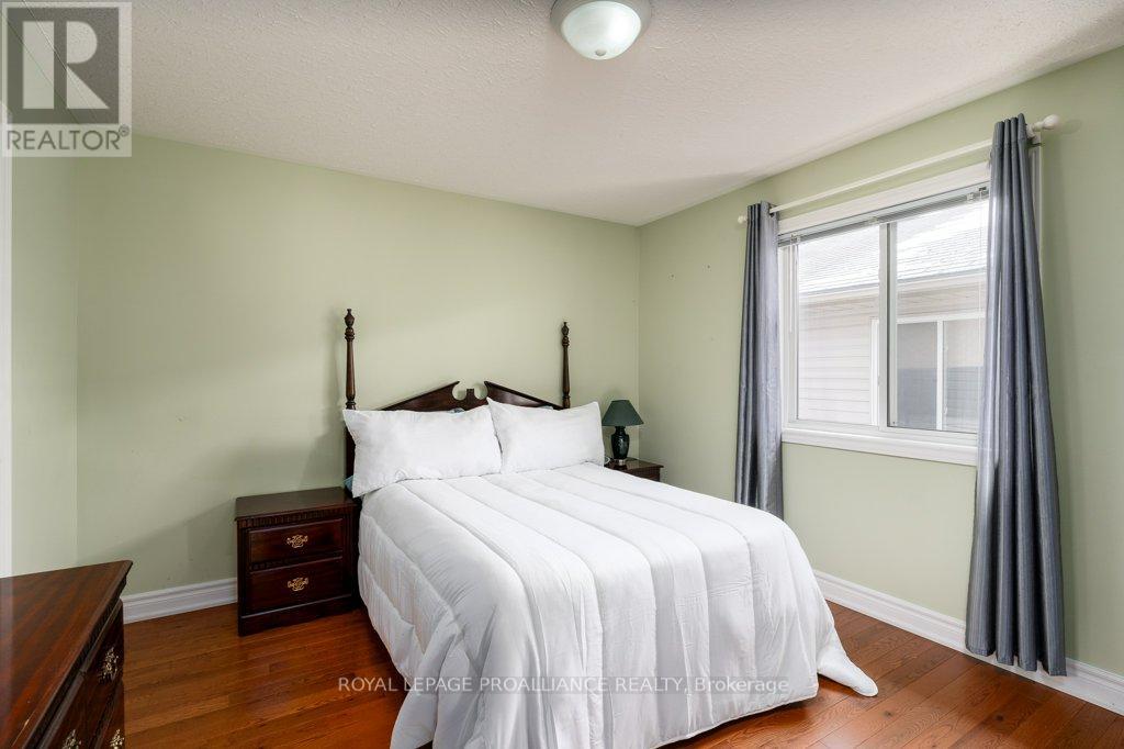 24 Stonegate Crescent, Quinte West, Ontario  K0K 2C0 - Photo 17 - X12970294