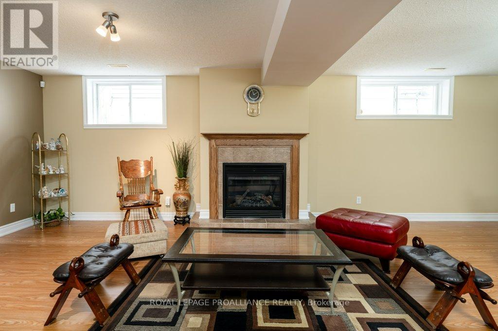 24 Stonegate Crescent, Quinte West, Ontario  K0K 2C0 - Photo 21 - X12970294