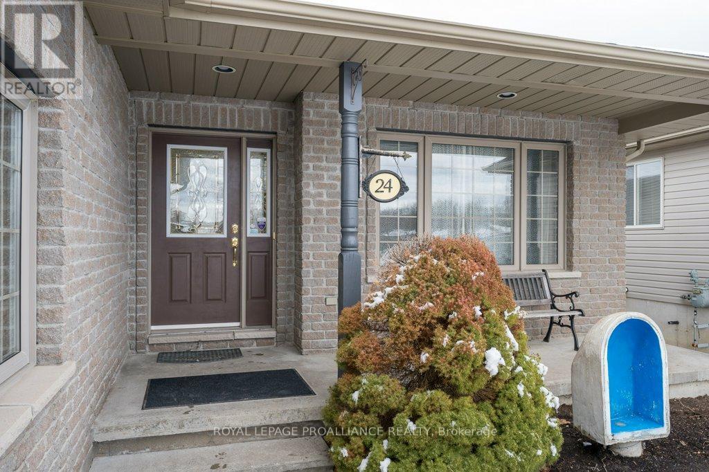 24 Stonegate Crescent, Quinte West, Ontario  K0K 2C0 - Photo 6 - X12970294