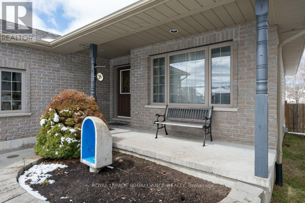 24 Stonegate Crescent, Quinte West, Ontario  K0K 2C0 - Photo 5 - X12970294