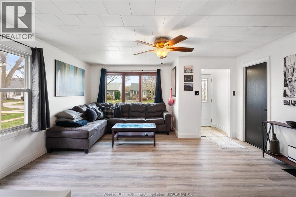 2228 Elsmere Avenue, Windsor, Ontario  N8W 2C6 - Photo 10 - 26007527
