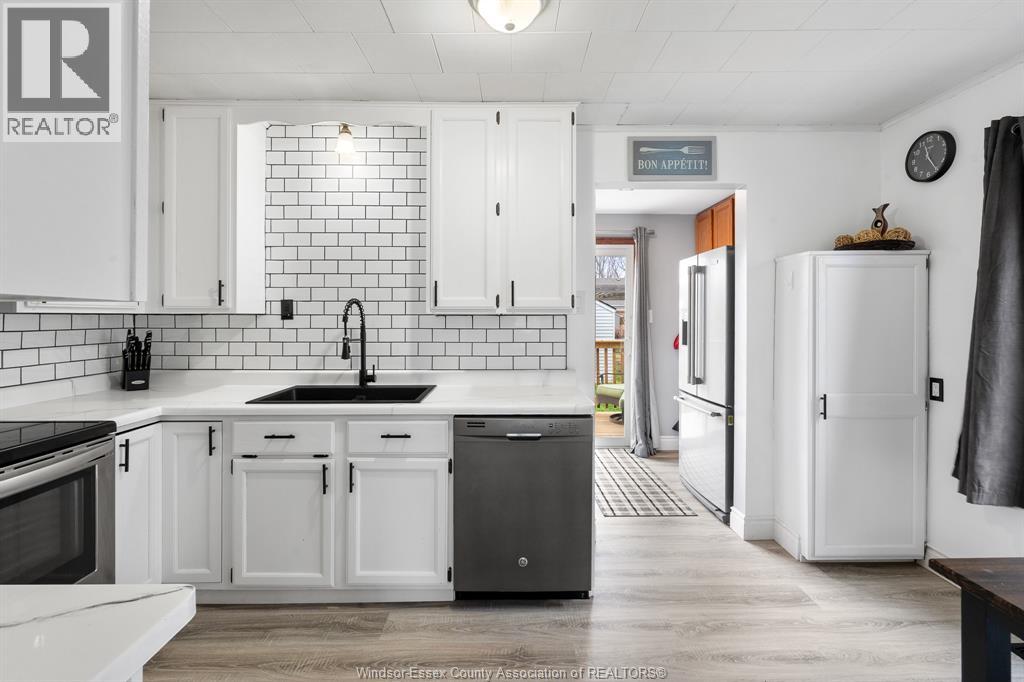 2228 Elsmere Avenue, Windsor, Ontario  N8W 2C6 - Photo 14 - 26007527
