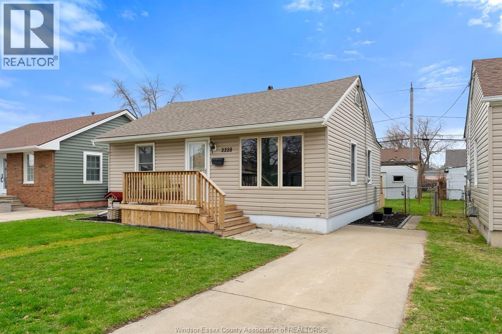 2228 Elsmere Avenue, Windsor, Ontario  N8W 2C6 - Photo 4 - 26007527