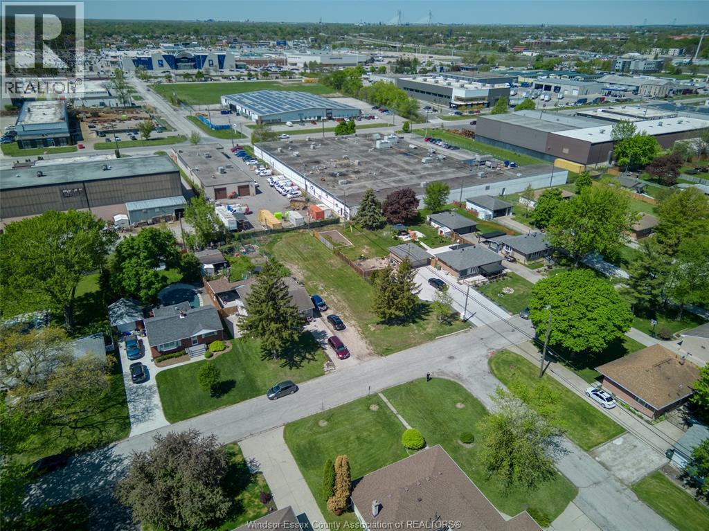 3199 Woodlawn, Windsor, Ontario  N8W 2J1 - Photo 3 - 26007521