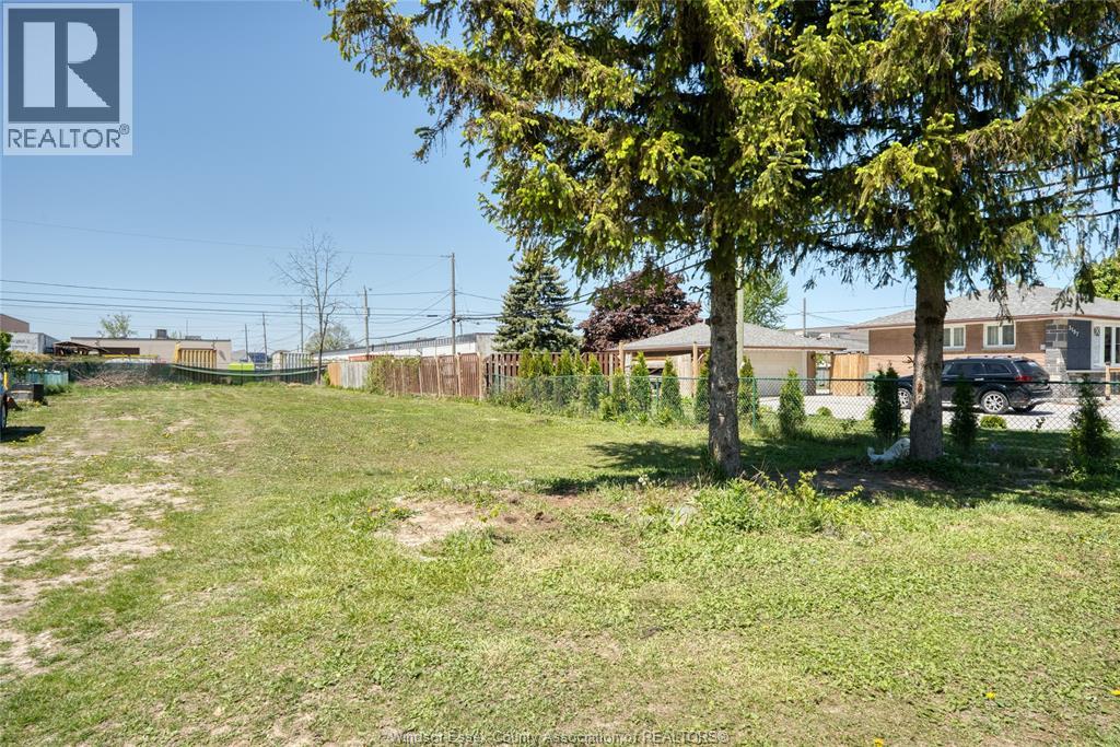 3199 Woodlawn, Windsor, Ontario  N8W 2J1 - Photo 7 - 26007521
