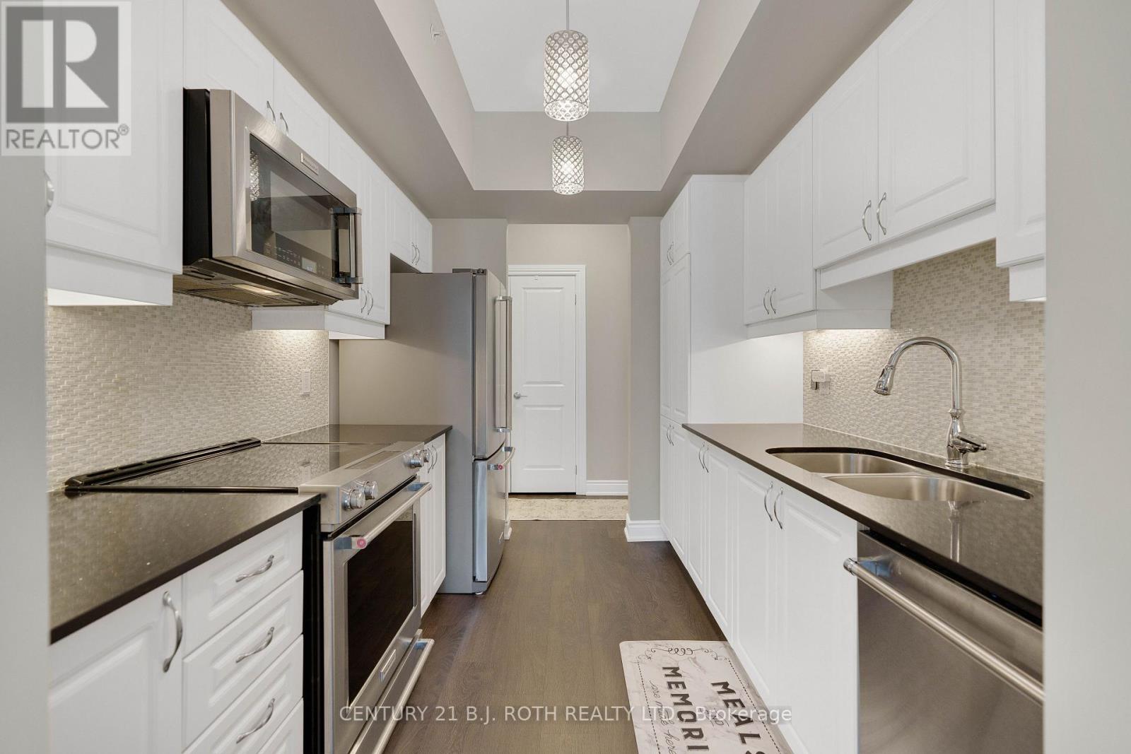 301 - 5 Greenwich Street, Barrie (Ardagh), Ontario  L4N 7Y8 - Photo 9 - S12973032