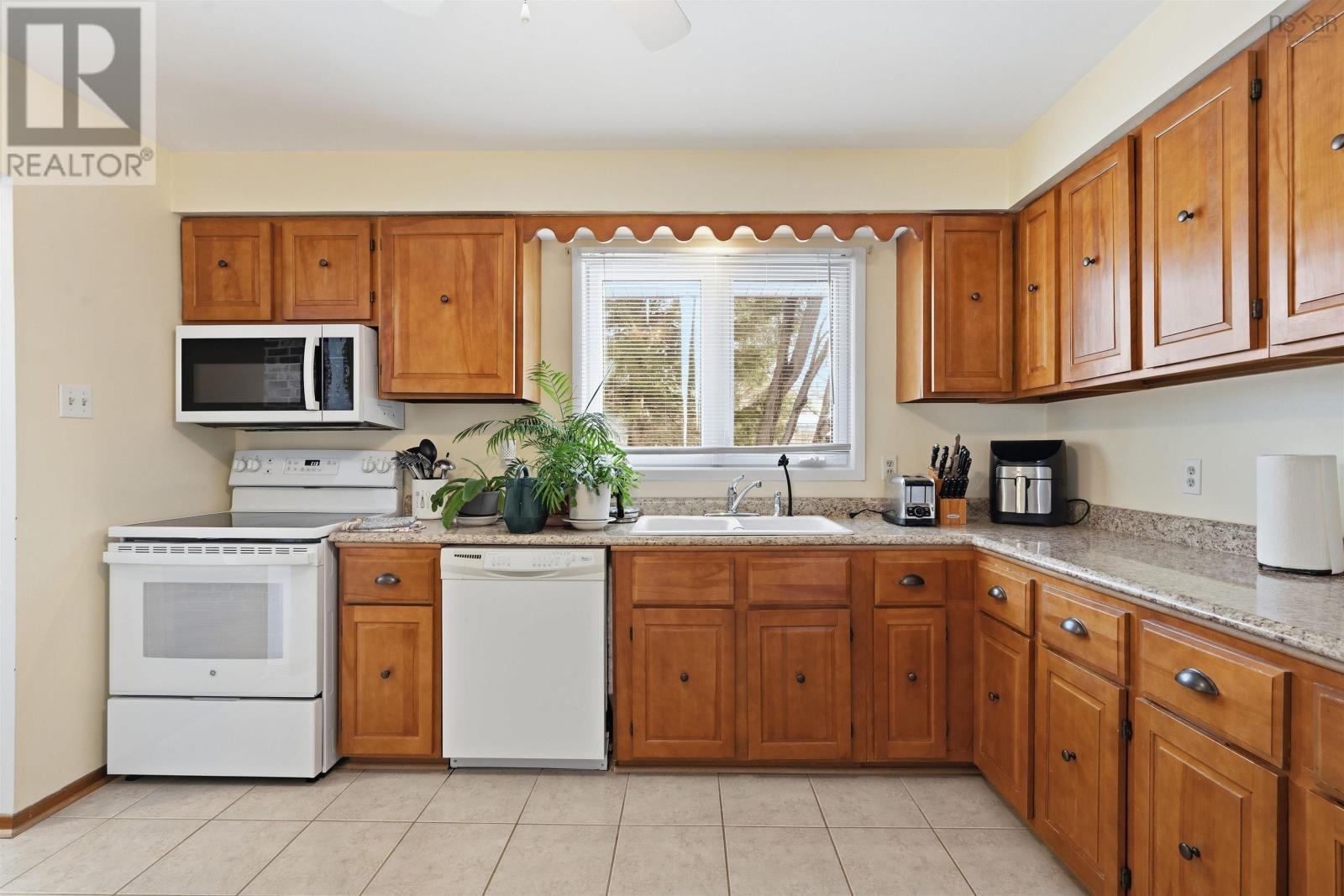 35 Somerset Street, Dartmouth, Nova Scotia  B2Y 4C7 - Photo 10 - 202604935