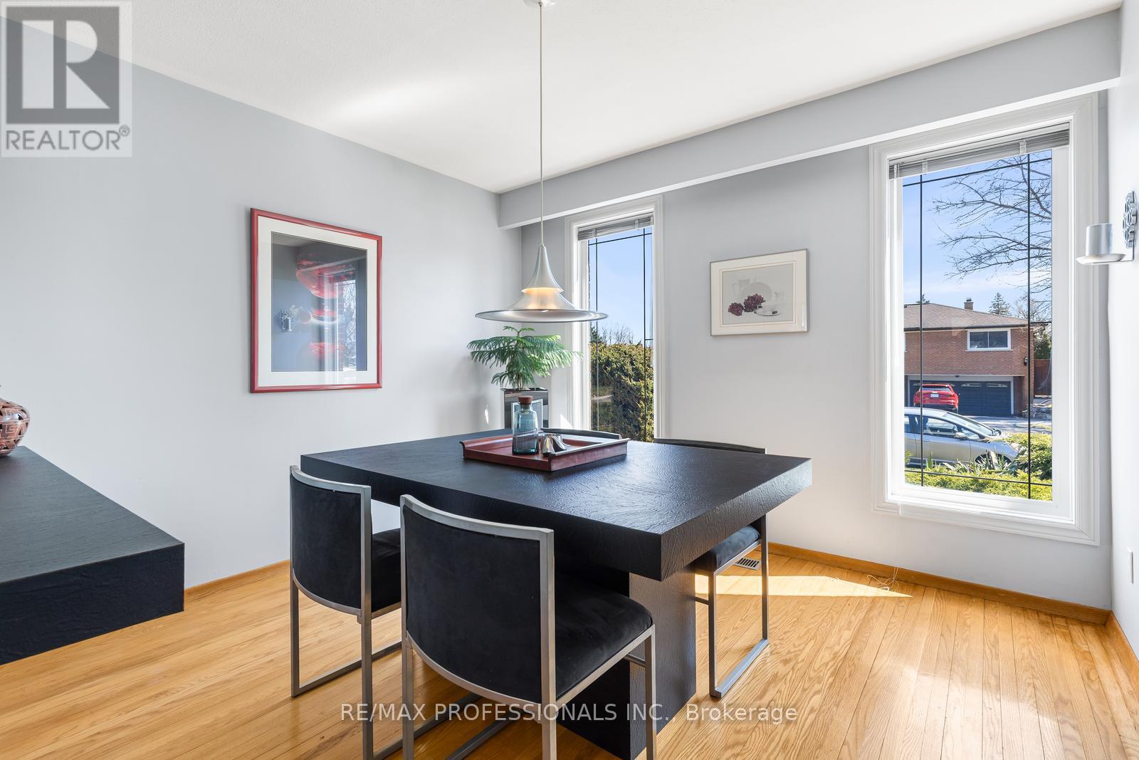 1893 Stonepath Crescent, Mississauga, Ontario  L4X 1Y1 - Photo 15 - W12972938