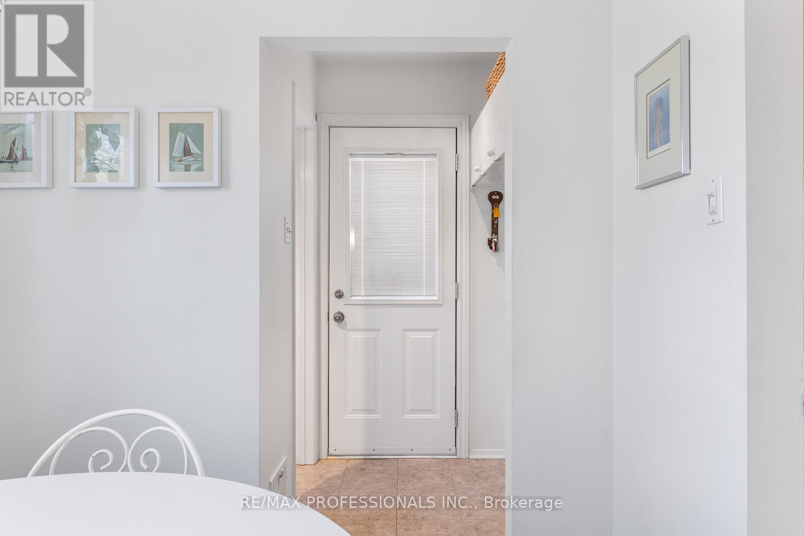 1893 Stonepath Crescent, Mississauga, Ontario  L4X 1Y1 - Photo 24 - W12972938