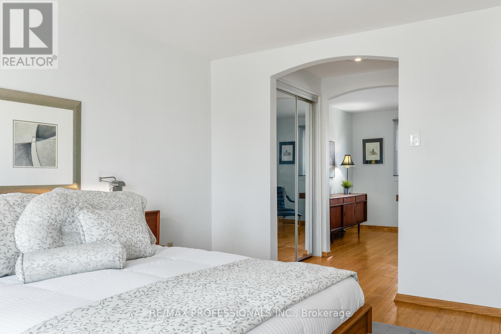 1893 Stonepath Crescent, Mississauga, Ontario  L4X 1Y1 - Photo 29 - W12972938