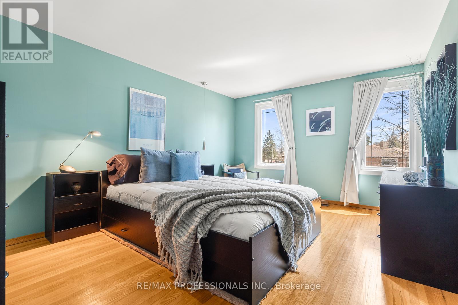 1893 Stonepath Crescent, Mississauga, Ontario  L4X 1Y1 - Photo 33 - W12972938