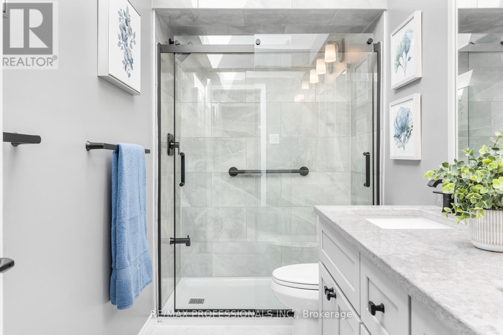 1893 Stonepath Crescent, Mississauga, Ontario  L4X 1Y1 - Photo 36 - W12972938